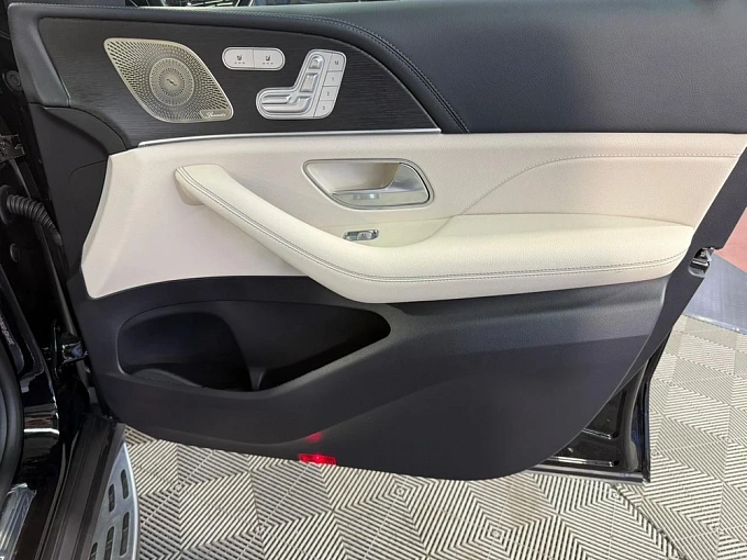 Mercedes-Benz GLE Черный Non metallic фото 29