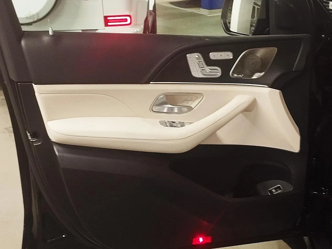 Mercedes-Benz GLE Черный Non metallic фото 8