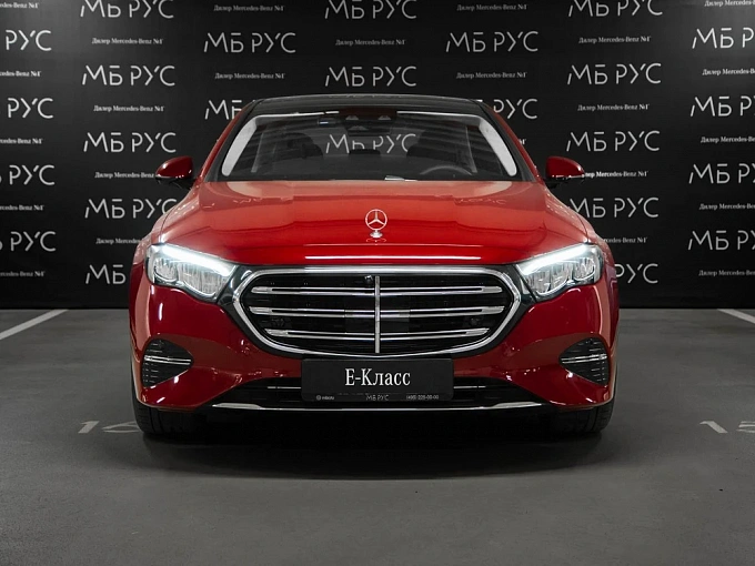 Mercedes-Benz E-Класс Красный Non metallic фото 2
