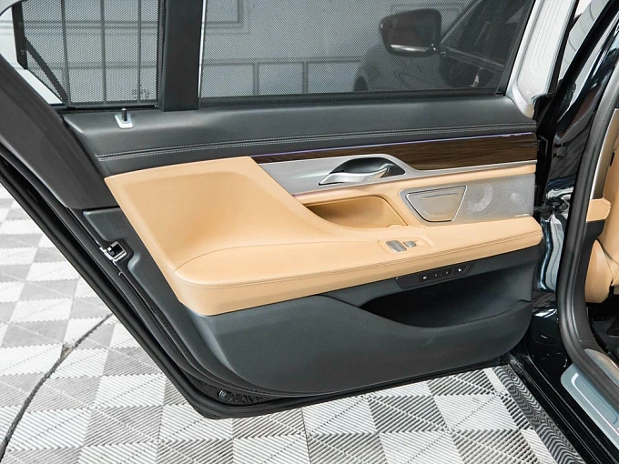 BMW 7 серии 2020 730L 3.0d AT 4WD (265 л.с.) фото 36