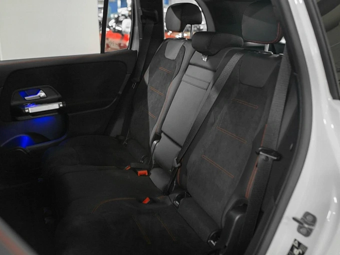 Mercedes-Benz GLB Белый Non metallic фото 8