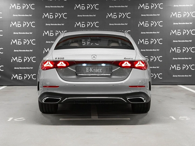 Mercedes-Benz E-Класс Серый Non metallic фото 4