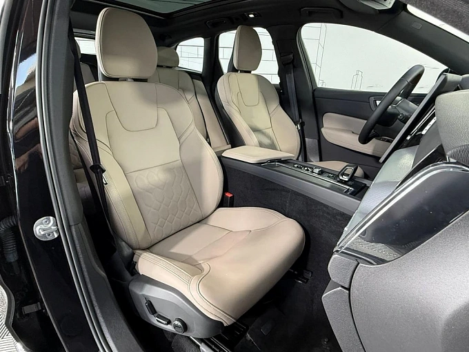 Volvo XC60 Черный Non metallic фото 12