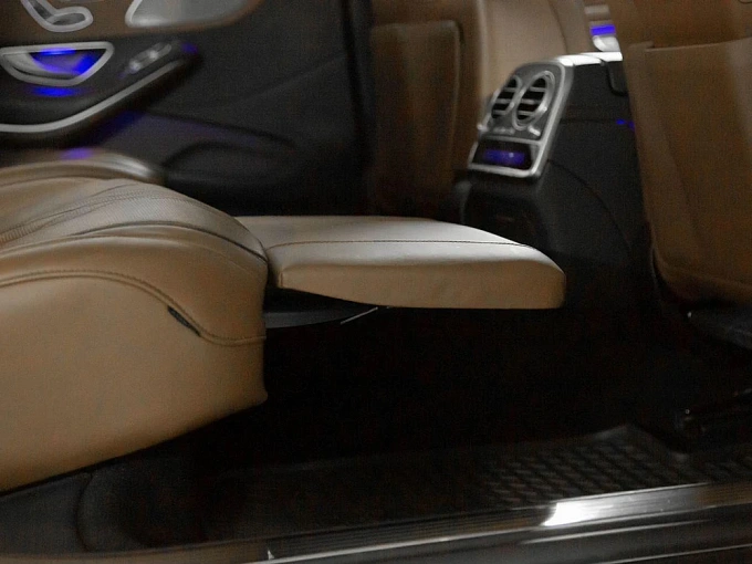 Mercedes-Benz Maybach S-Класс 2019 560 4.0 AT 4Matic (469 л.с.) фото 31