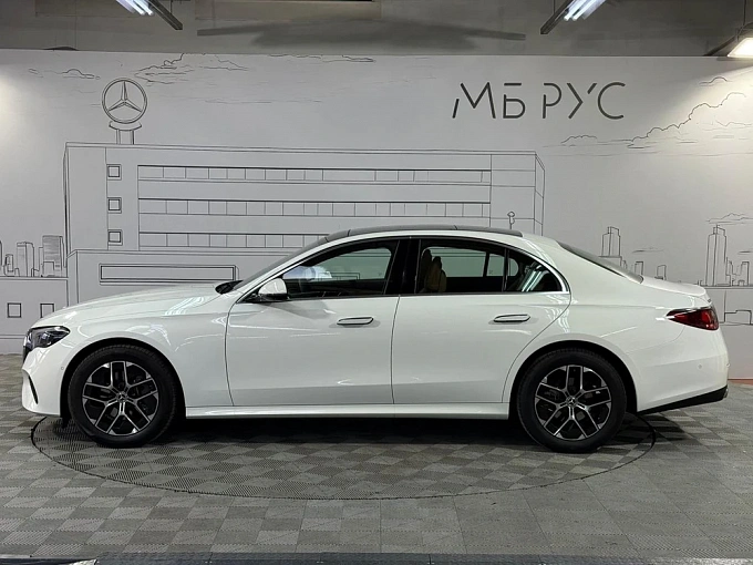 Mercedes-Benz E-Класс Белый Non metallic фото 3