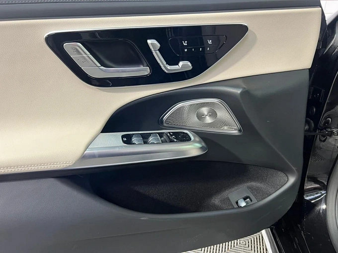 Mercedes-Benz E-Класс Черный Non metallic фото 22