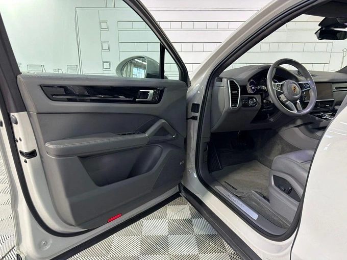 Porsche Cayenne 2021 3.0 AT 4WD (340 л.с.) фото 30