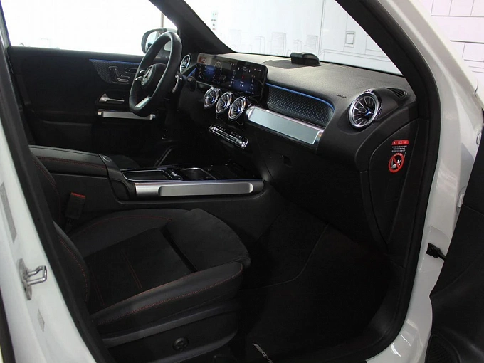 Mercedes-Benz GLB 2024 250 2.0 AMT 4Matic (224 л.с.) фото 11