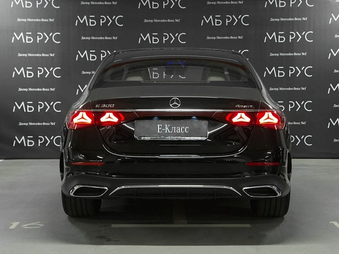 Mercedes-Benz E-Класс Черный Non metallic фото 4