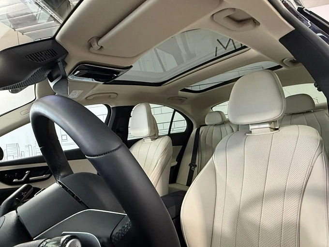 Mercedes-Benz E-Класс Синий Non metallic фото 17