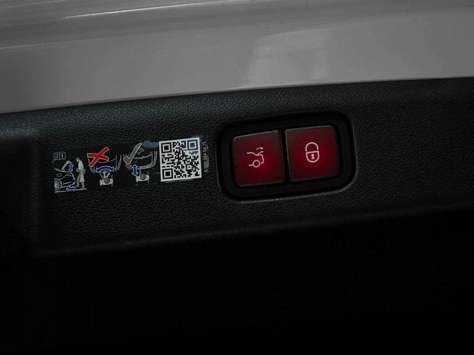 Mercedes-Benz E-Класс Белый Non metallic фото 18