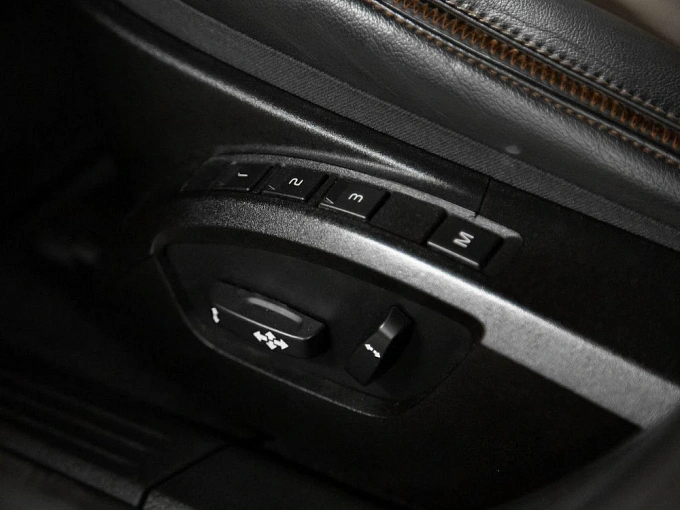 Volvo V40 2017 1.5 AT (152 л.с.) фото 14