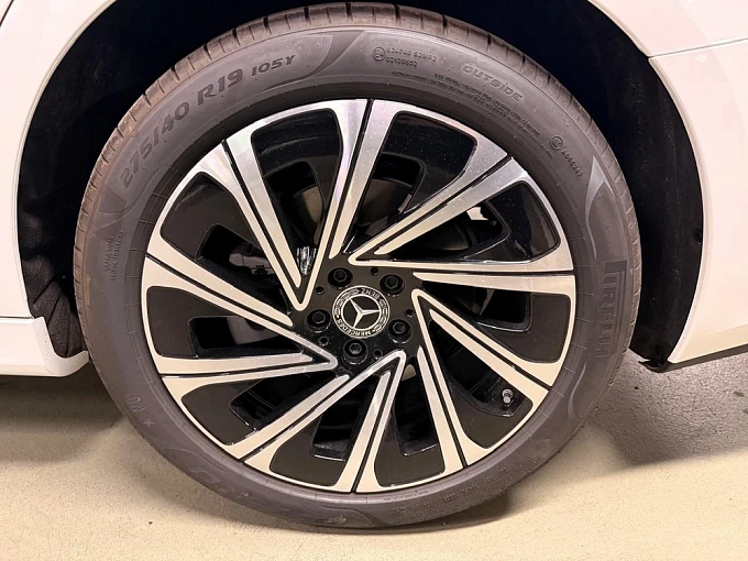 Mercedes-Benz E-Класс Белый Non metallic фото 17