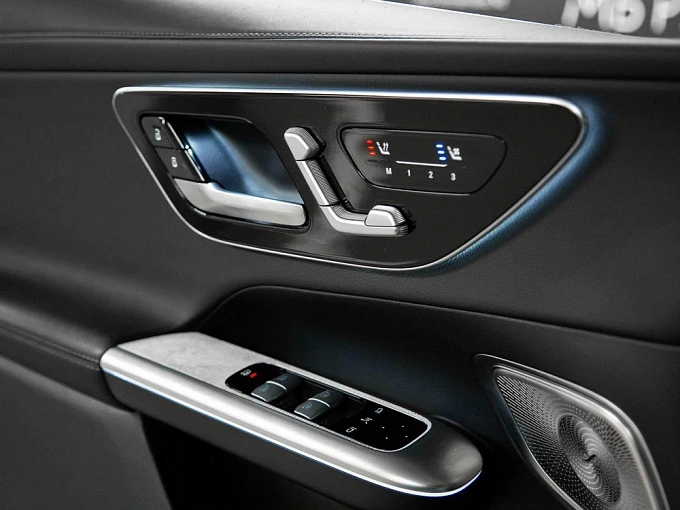 Mercedes-Benz GLC 2023 2.0 AT 4Matic (258 л.с.) фото 6