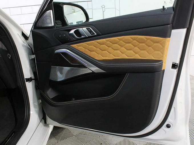 BMW X6 M 2022 4.4 AT 4WD (625 л.с.) фото 29
