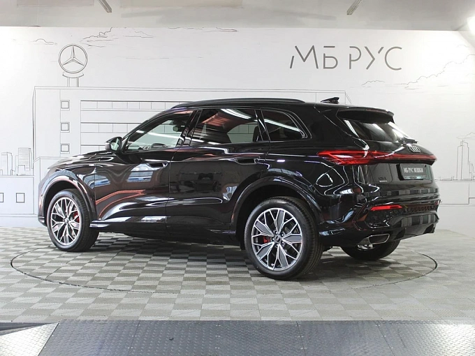 Audi Q5 Черный Non metallic фото 4