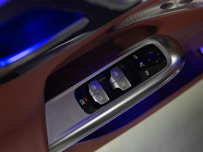 Mercedes-Benz E-Класс Черный Non metallic фото 13