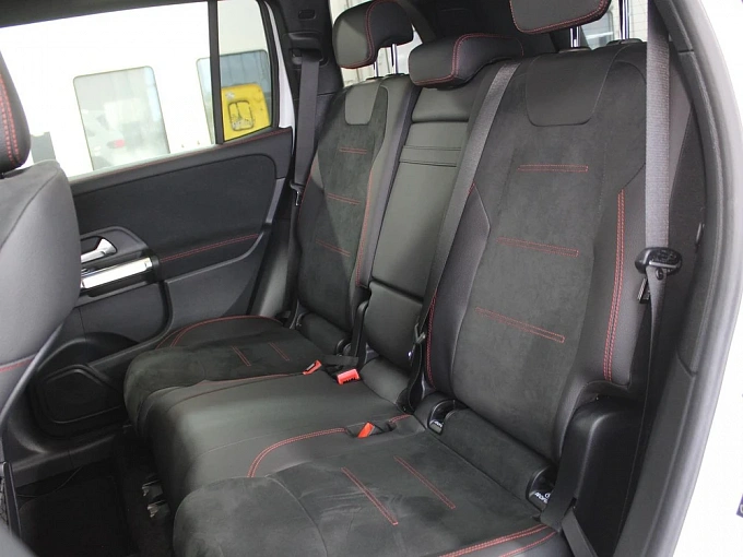 Mercedes-Benz GLB Белый Non metallic фото 15