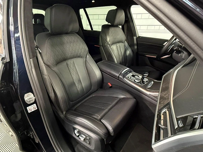 BMW X7 2022 3.0d AT 4WD (340 л.с.) фото 13