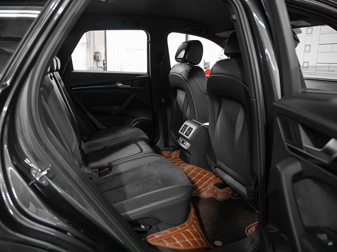 Audi SQ5 2017 3.0 AT 4WD (354 л.с.) фото 15