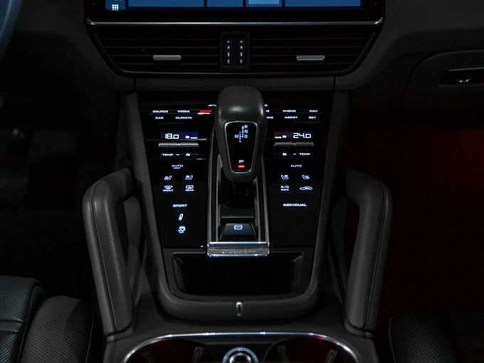Porsche Cayenne 2020 3.0 AT 4WD (340 л.с.) фото 27