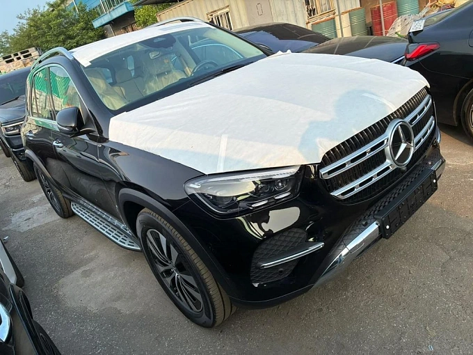Mercedes-Benz GLE Черный Non metallic фото 1