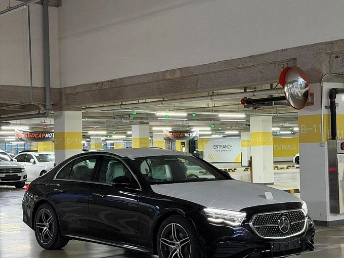 Mercedes-Benz E-Класс Черный Non metallic фото 2