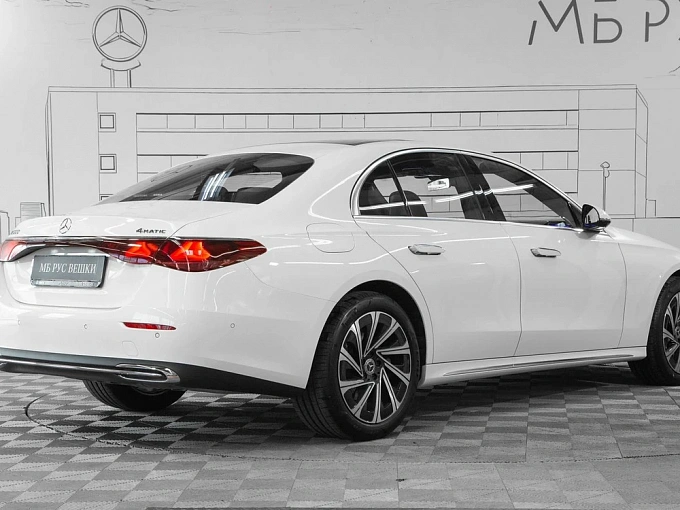 Mercedes-Benz E-Класс Белый Non metallic фото 6