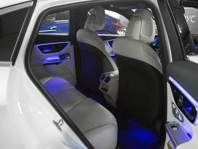 Mercedes-Benz GLC coupe Белый Non metallic фото 10