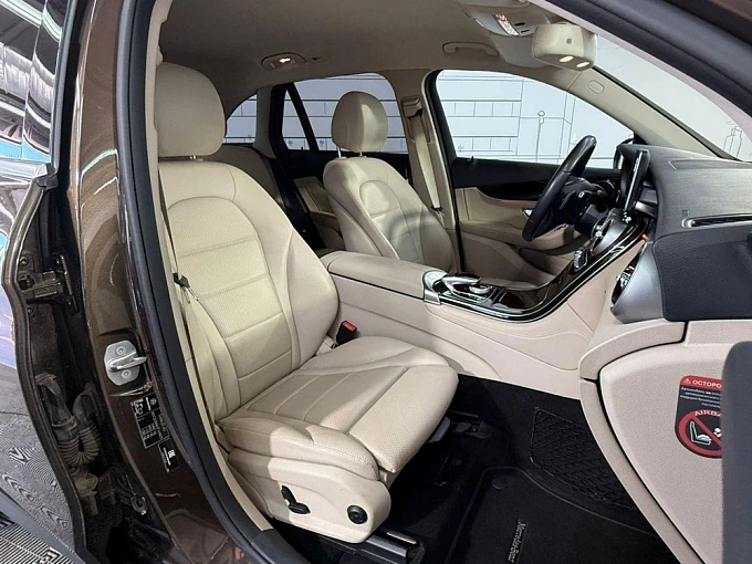 Mercedes-Benz GLC 2016 250 2.0 AT 4Matic (211 л.с.) фото 13