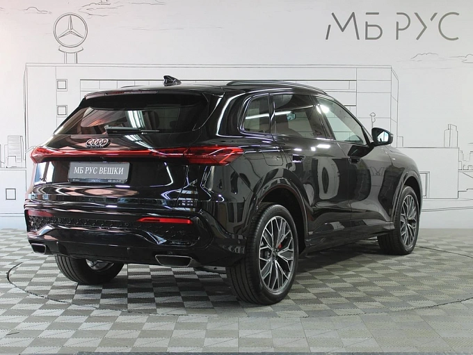 Audi Q5 Черный Non metallic фото 6