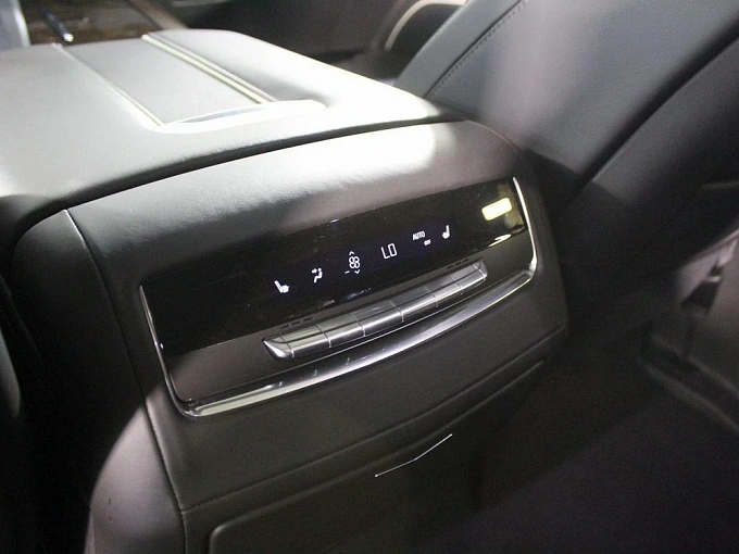 Cadillac Escalade 2021 6.2 AT 4WD (416 л.с.) фото 33