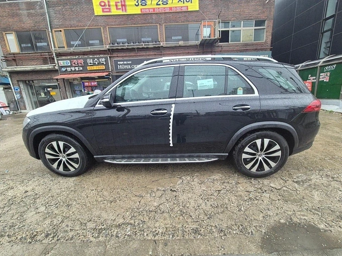 Mercedes-Benz GLE Черный Non metallic фото 2