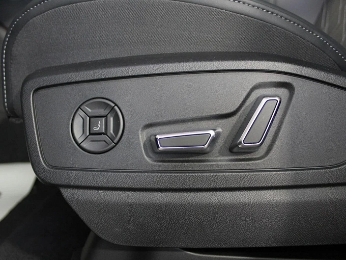 Audi Q5 Черный Non metallic фото 22