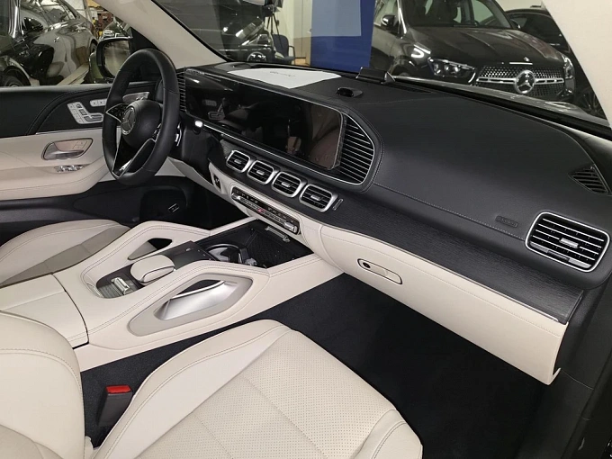Mercedes-Benz GLE Черный Non metallic фото 12