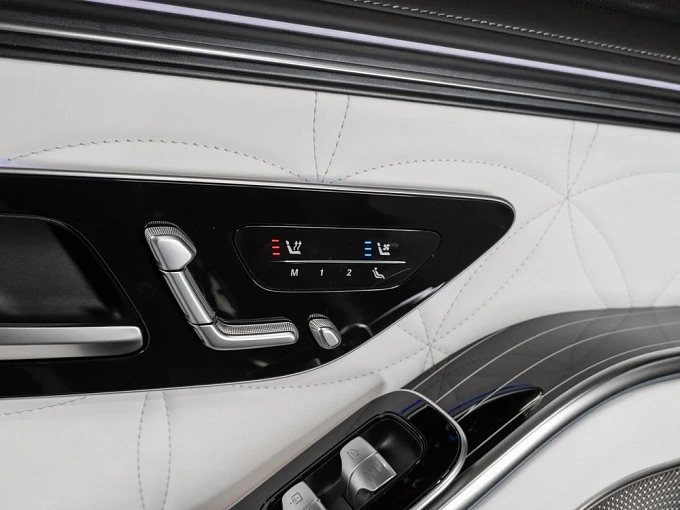 Mercedes-Benz Maybach S-Класс Черный Non metallic фото 36