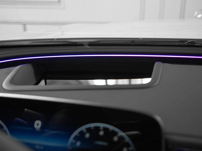 Mercedes-Benz E-Класс Белый Non metallic фото 26