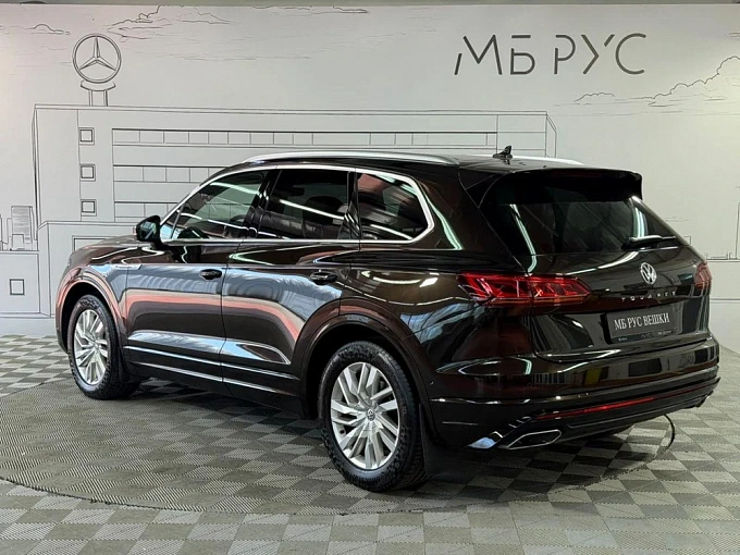 Volkswagen Touareg 2018 3.0d AT 4WD (249 л.с.) фото 4