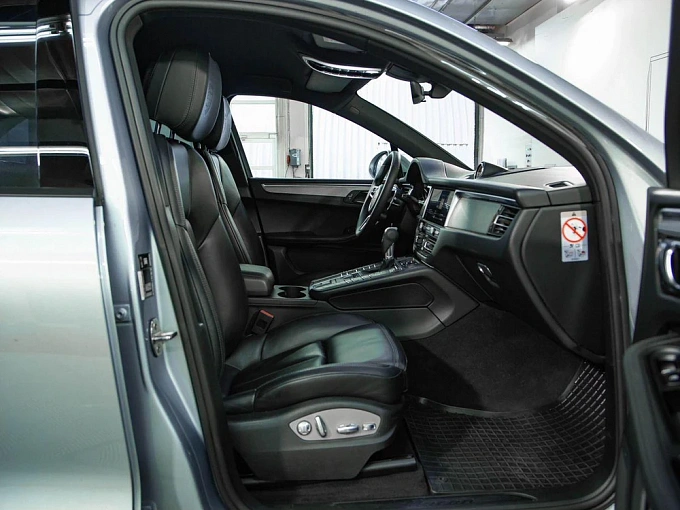 Porsche Macan 2020 2.0 AMT 4WD (252 л.с.) фото 13