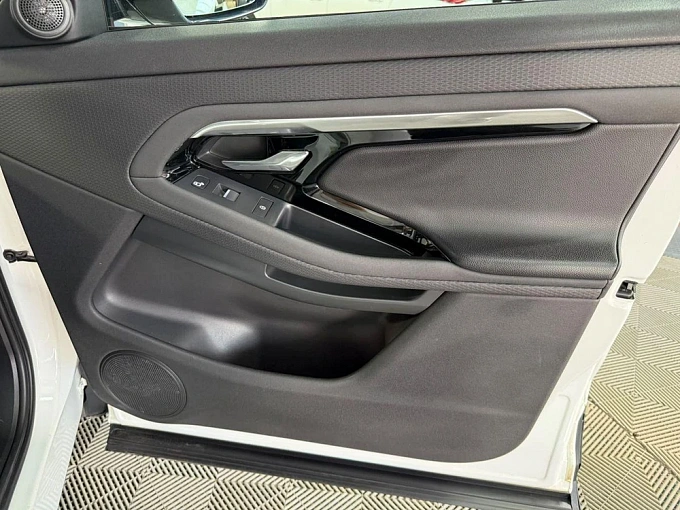 Land Rover Range Rover Evoque 2019 2.0d AT 4WD (180 л.с.) фото 26