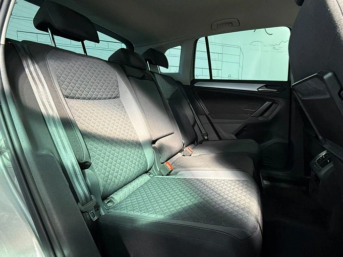 Volkswagen Tiguan 2017 2.0 AMT 4WD (180 л.с.) фото 23