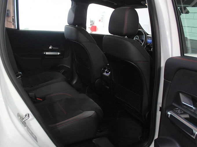Mercedes-Benz GLB Белый Non metallic фото 16
