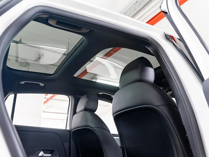 Mercedes-Benz GLA Белый Non metallic фото 18