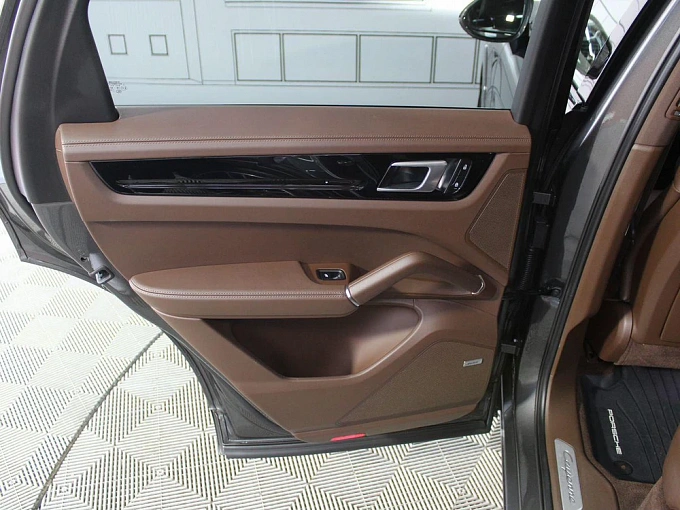 Porsche Cayenne 2021 3.0 AT 4WD (340 л.с.) фото 28