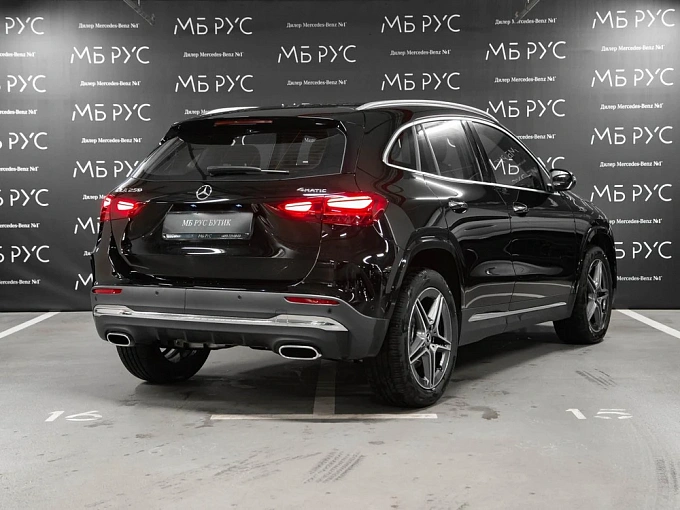 Mercedes-Benz GLA Черный Non metallic фото 3