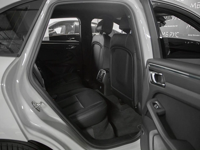 Porsche Macan 2025 2.0 AMT 4WD (265 л.с.) фото 9