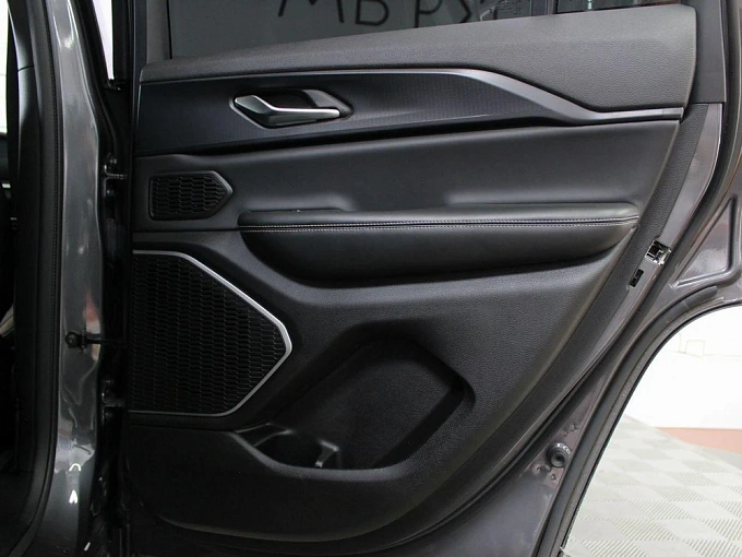 Jeep Grand Cherokee 2023 2.0 AT 4WD (272 л.с.) фото 33