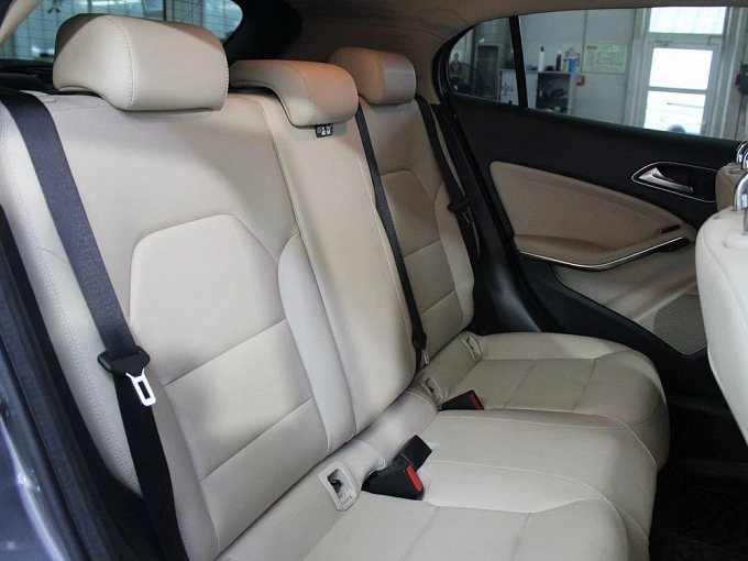 Mercedes-Benz GLA 2014 250 2.0 AMT 4Matic (211 л.с.) фото 17