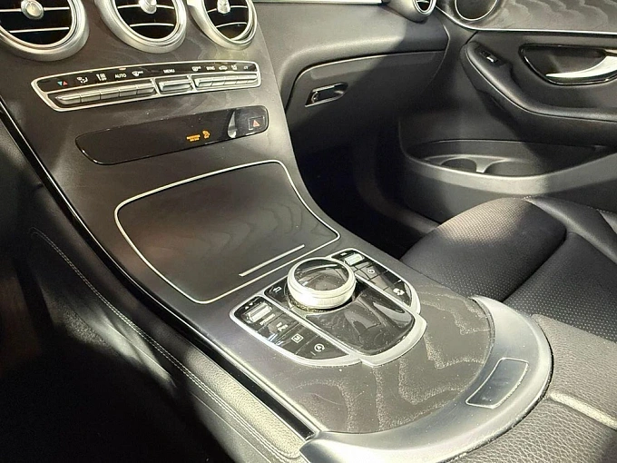 Mercedes-Benz GLC 2018 250 2.0 AT 4Matic (211 л.с.) фото 23