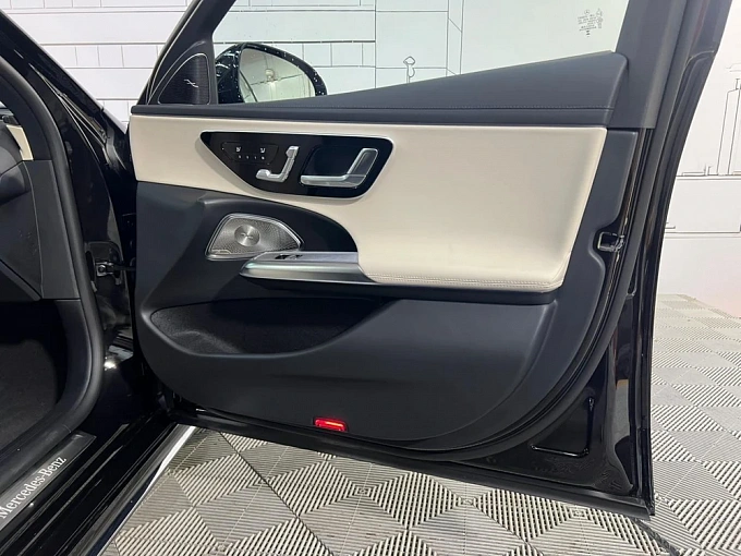 Mercedes-Benz E-Класс Черный Non metallic фото 29